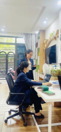 VEST VĂN PHÒNG : THỜI TRANG KHÔNG THỂ THIẾU TRONG CÔNG SỞ